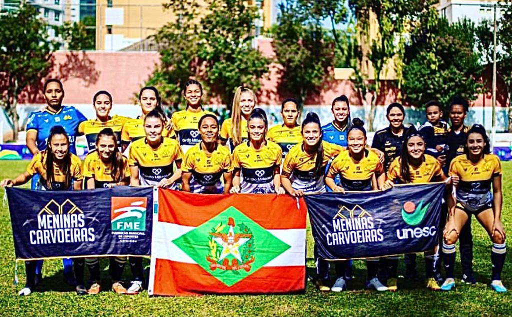 UNESC/FCDU CAMPEÃ NO FUTEBOL DE CAMPO FEMININO DOS JUBS