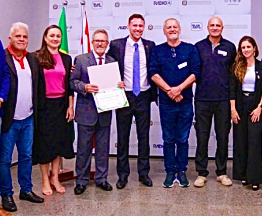 ALESC PRESTA HOMENAGEM À FCDU