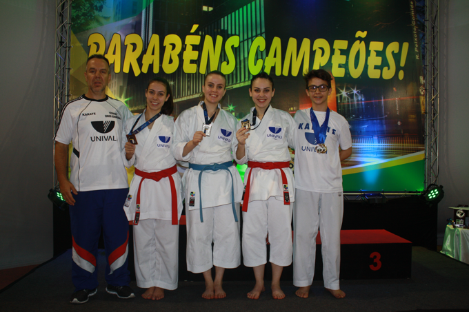 Caratecas da Univali conquistam competições nacionais