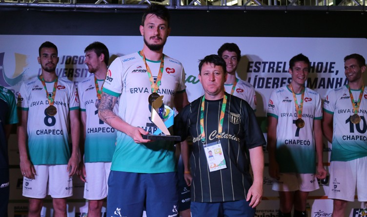 JUB's 2016 - UNOESC CONQUISTA BRONZE NO BASQUETEBOL E VOLEIBOL